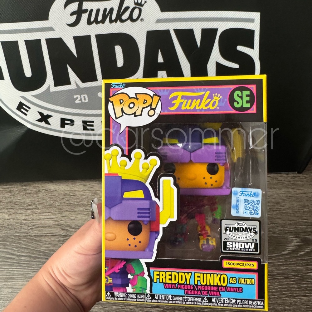 Funko Fundays Pop Show Special Edition Freddy Funko As Voltron 1/1500